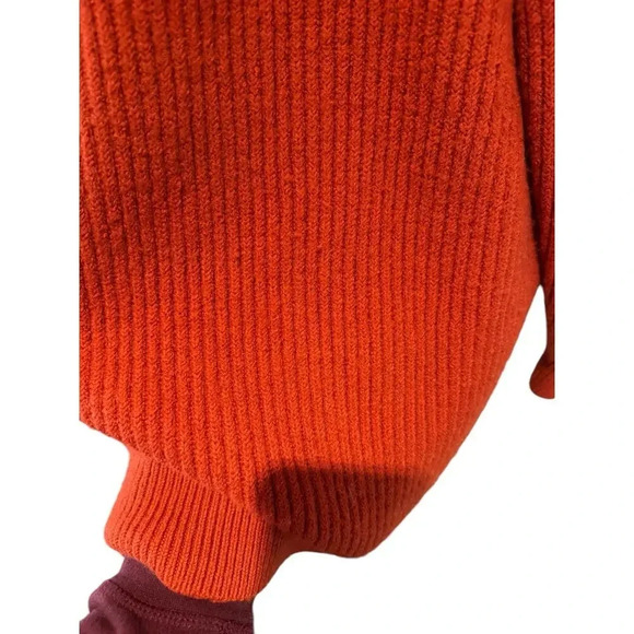 Babaton Aritzia Small 100% Wool Oversized V Neck Pullover Ribbed Holiday Sweater - Picture 7 of 8